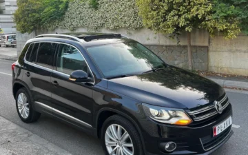 Volkswagen Tiguan (AB092OK) 