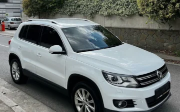 Volkswagen Tiguan (AB393OR) 
